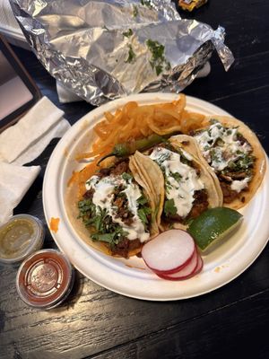 Tacos el Muchacho Alegre (Happy Boy) by null