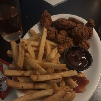 Barret Bar - Pubs Near Me - Louisville, Kentucky Barret Bar - Pubs Near Me - Louisville, Kentucky
