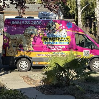 Fresh Paws Mobile Pet Grooming - Van - Pet Groomers Near Me
