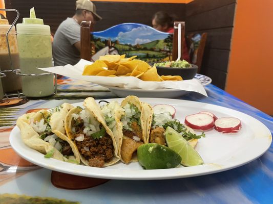 Tacos El Nevado by null