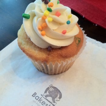 Bakeshop - Nerds cupcake - Desserts Near Me - Arlington, Virginia