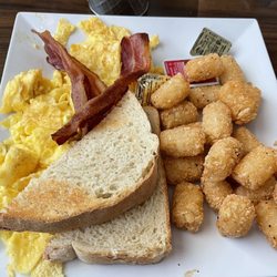 Hop & Cask - All-American breakfast.