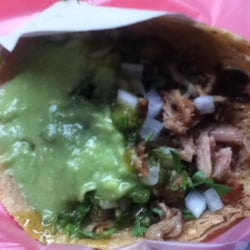 La Carreta - Taquito de cabeza para comer parad@.
