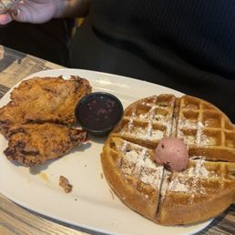 Chicken 'N' Waffles Chicken 'N' Waffles