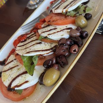 Brelundi - Caprese - Italian Near Me - Waltham, Massachusetts