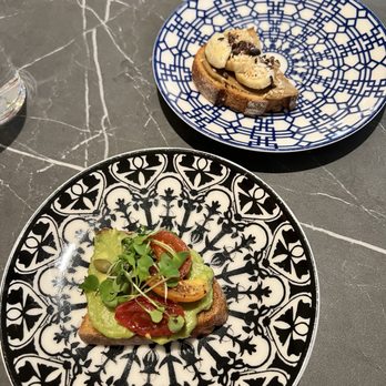 Capital One Landing at DCA - Avocado toast - Airport Lounges Near Me - Arlington, Virginia
