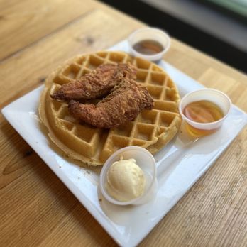 BLT's - Breakfast, Lunch and Tacos - Chicken 'n Waffle - Breakfast & Brunch Near Me - St. Louis, Missouri