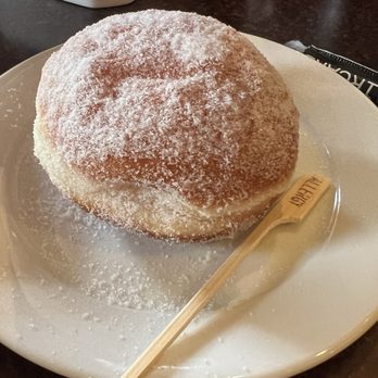 Makahiki - Powdered doughnut - Bars Near Me - Kapolei, Hawaii