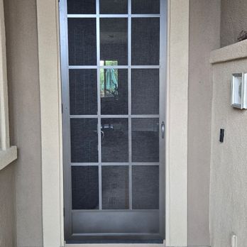 Affordable Window Screens - Swinging Screen door. - Shades & Blinds Near Me - Palm Desert, California Affordable Window Screens - Swinging Screen door. - Shades & Blinds Near Me - Palm Desert, California