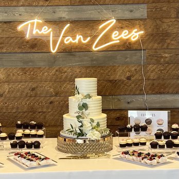 Bocakes - a table with a cake and cupcakes - Bakeries Near Me - Temecula, California