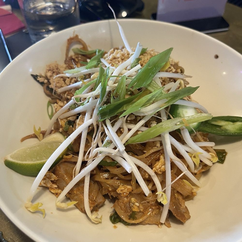 Bendi Wok n' Bar - Pad Thai - Asian Fusion Near Me - Columbus, Ohio