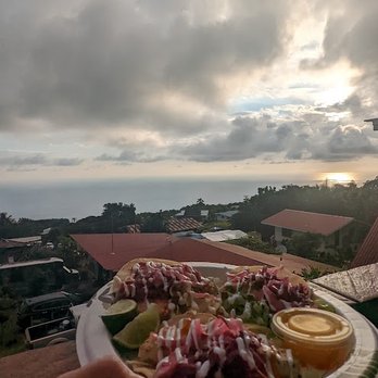 Shaka Tacoz - Outdoor dining - Mexican Near Me - Captain Cook, Hawaii