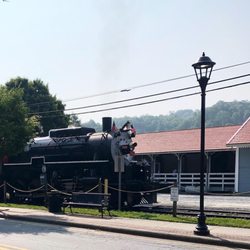 Mountain Perks Espresso Bar & Cafe - Right across the street from the train station!