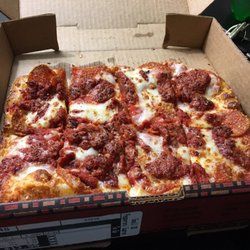Dino's Pizza - Extreme pepperoni