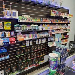 JJ's Smoke n Vape - Large selection of disposables