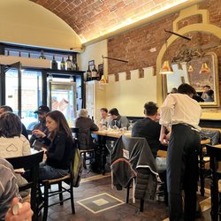 Trattoria Giovanni - Exceptional service with great music selection! Every moment in this restaurant felt like being with a party of friends.