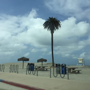 Moonlight State Beach - Playgrounds Near Me - Encinitas, California