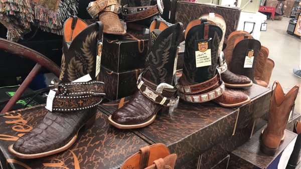 cavender's boot barn