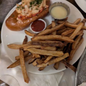Thames Street Oyster House - Lobster Roll and fries - Seafood Near Me - Baltimore, Maryland Thames Street Oyster House - Lobster Roll and fries - Seafood Near Me - Baltimore, Maryland