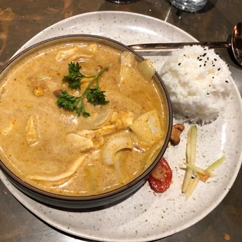 Zaab Der - Musman Curry w/Chicken- Musman Curry Paste In Coconut Milk With Onion, Potato & Peanut - Thai Near Me - Houston, Texas