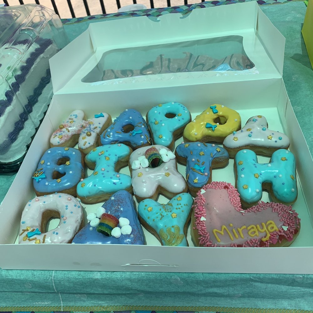 Donuts Donuts