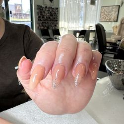 Q Nails - Nail done by Jennie