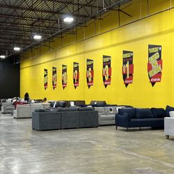 Treasure Hunt Liquidators - Sells furniture