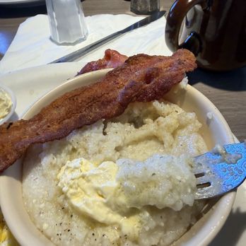 Alice's Restaurant - Eggs Bacon & Grits - Breakfast & Brunch Near Me - San Bernardino, California