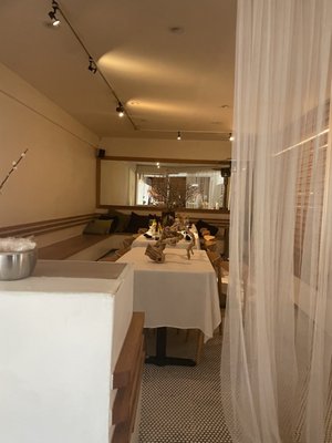 Gindi Thai Restaurant / Sushi / Bar by null