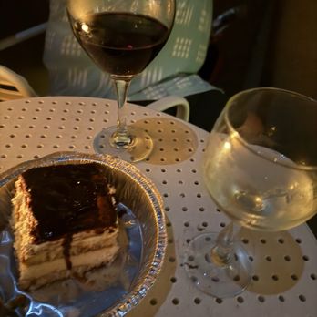 Gina's Italian Restaurant - Lovely tiramisu - Italian Near Me - Arroyo Grande, California Gina's Italian Restaurant - Lovely tiramisu - Italian Near Me - Arroyo Grande, California