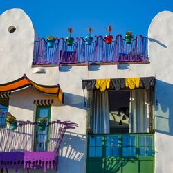 El Zapato - Front of the house