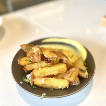 Cafe Bon Bon - Coffee & Tea Near Me - Richmond Hill, Ontario