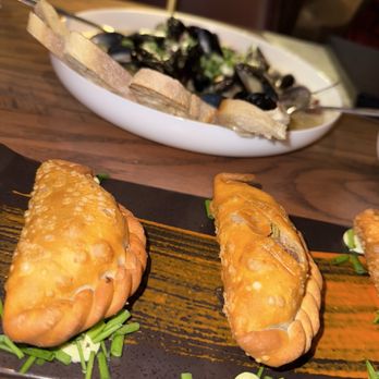 Unit B Eatery + Spirits - Tapas/Small Plates Near Me - Pembroke Pines, Florida