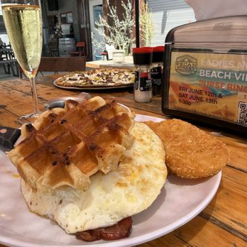 Pecan Street Brewing - I will be dreaming about this brunch burger! - Breweries Near Me - Johnson City, Texas Pecan Street Brewing - I will be dreaming about this brunch burger! - Breweries Near Me - Johnson City, Texas
