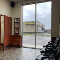 Jiffy Lube - The waiting room.