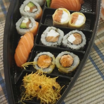 SushiClub - Combinado de salmon - Sushi Bars Near Me - Buenos Aires, C SushiClub - Combinado de salmon - Sushi Bars Near Me - Buenos Aires, C