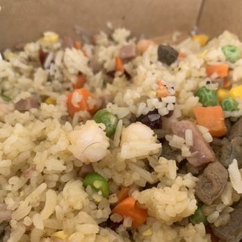 Dazi Lounge & Kitchen - a bowl of rice with meat and vegetables - Chinese Near Me - Mississauga, Ontario Dazi Lounge & Kitchen - a bowl of rice with meat and vegetables - Chinese Near Me - Mississauga, Ontario