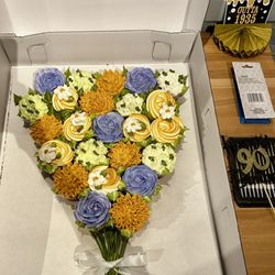 Cake Creations - Incredible 24 cupcake bouquet - a huge hit!