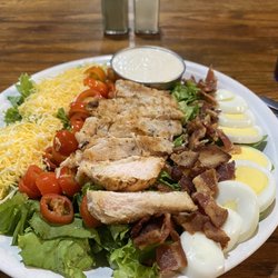 Lazy D Restaurant and Lounge - Grilled chicken salad