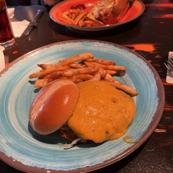 JohnnyLukes KitchenBar - The All-American Burger - New American Near Me - Wilmington, North Carolina JohnnyLukes KitchenBar - The All-American Burger - New American Near Me - Wilmington, North Carolina