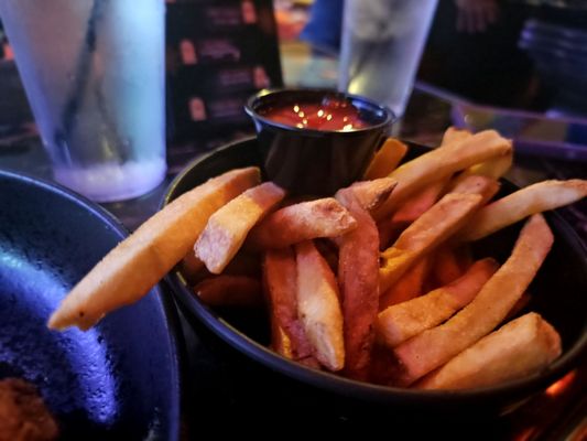 4Play Kitchen & Cocktails by null