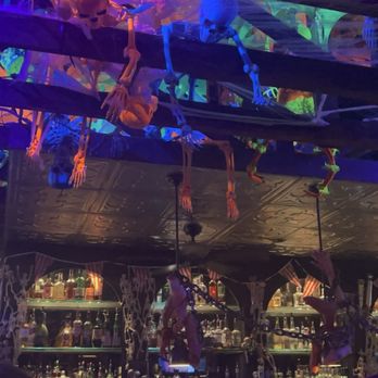 Gibson Street Bar - Vibe - Bars Near Me - Austin, Texas Gibson Street Bar - Vibe - Bars Near Me - Austin, Texas