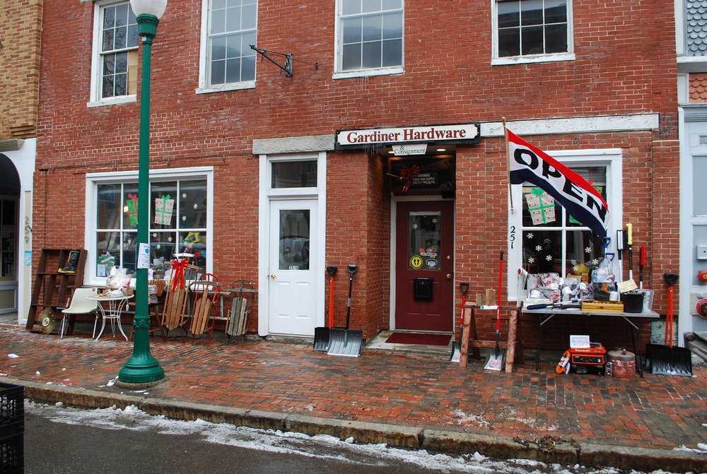 GARDINER HARDWARE Updated July 2024 251 Water St, Gardiner, Maine