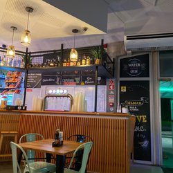 Delman Bar & Lounge