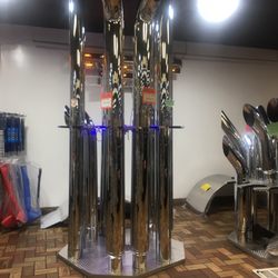 Hana Travel Plaza - Did I mention chrome?