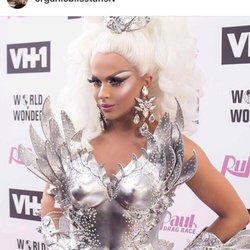Organic Bliss Tans - The gorgeous Farrah Moan from Ru Paul's Drag Race season 9 in a custom dark blend tan