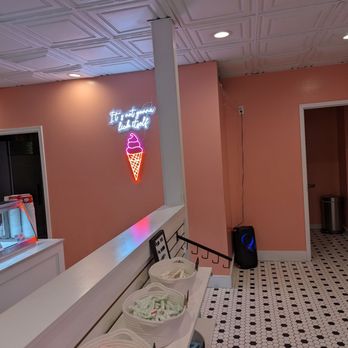 Ice Cream Shoppe - a variety of ice creams - Ice Cream & Frozen Yogurt Near Me - Gulf Breeze, Florida Ice Cream Shoppe - a variety of ice creams - Ice Cream & Frozen Yogurt Near Me - Gulf Breeze, Florida