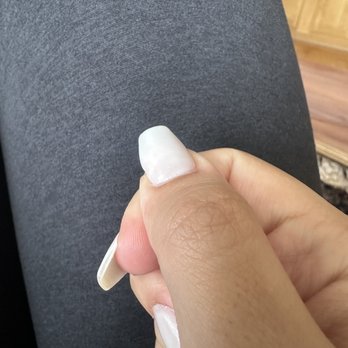 Classy Nail Polish - Bulge on the side - Nail Salons Near Me - Tustin, California
