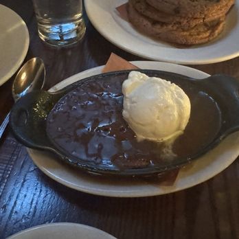The Smith - Sticky Toffee Pudding - New American Near Me - New York, New York The Smith - Sticky Toffee Pudding - New American Near Me - New York, New York