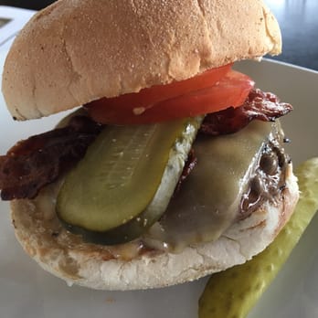 Ellis Gourmet Burger - The special cheeseburger with bacon - Burgers Near Me - Antwerp, VAN Ellis Gourmet Burger - The special cheeseburger with bacon - Burgers Near Me - Antwerp, VAN